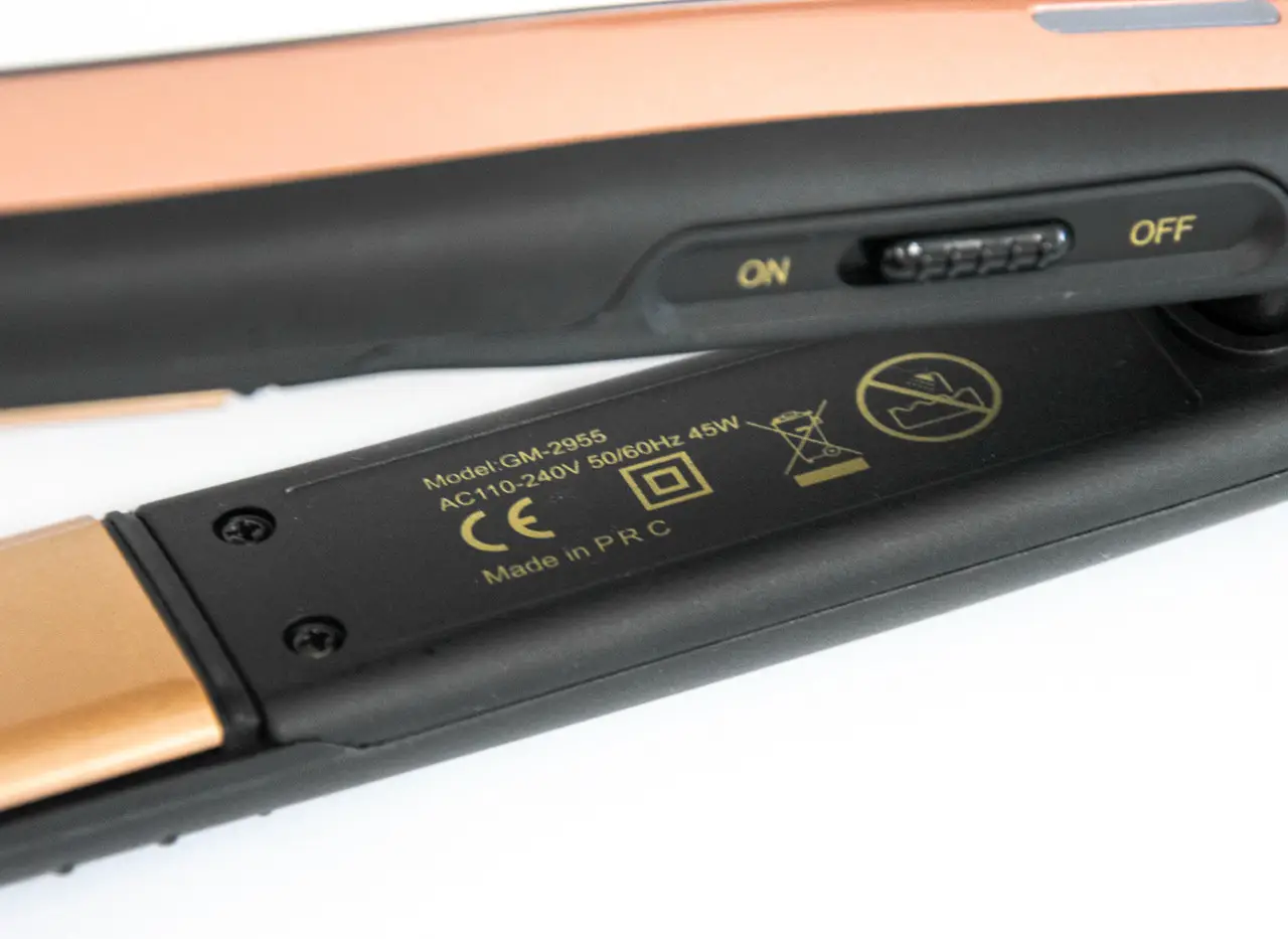 ALLURE GEEMY GM-2955 / ИСЛАГАЧ-БИТУВАЧ ЗА КОСА